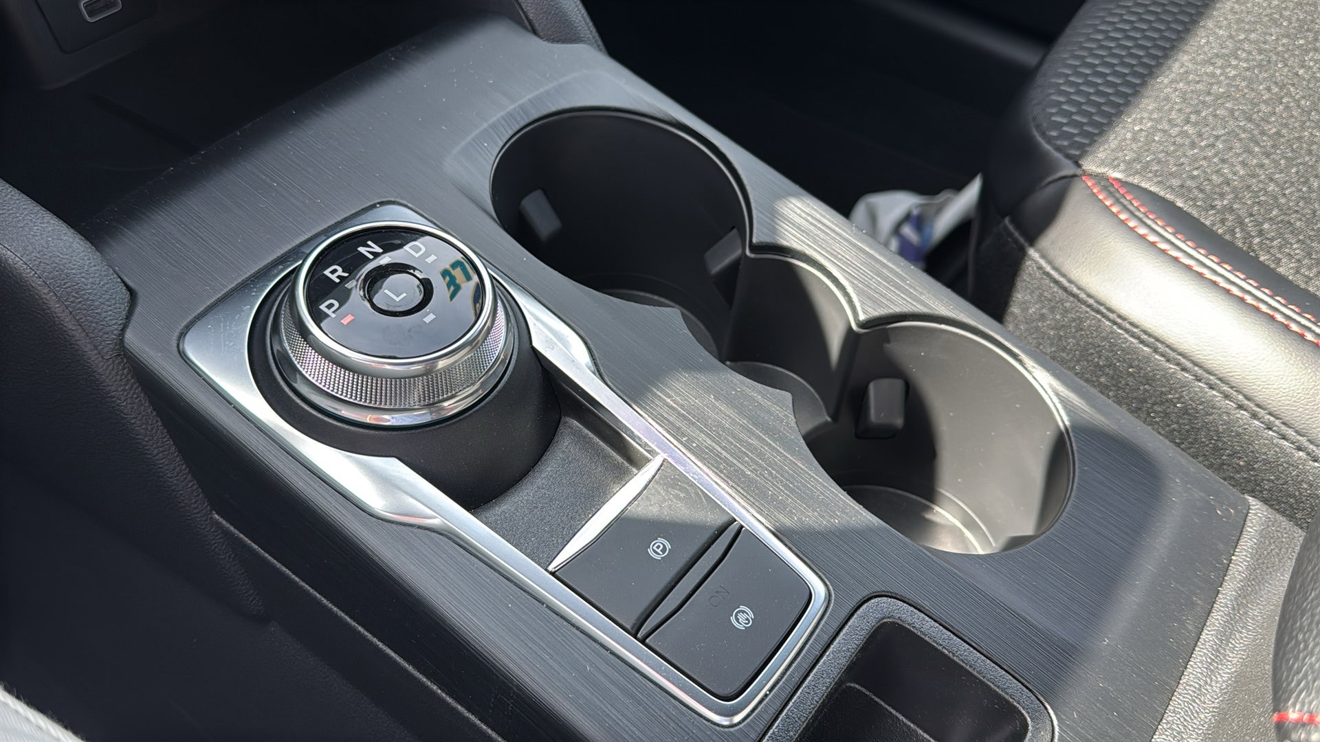 2026 Ford Escape ST-Line - Photo 27