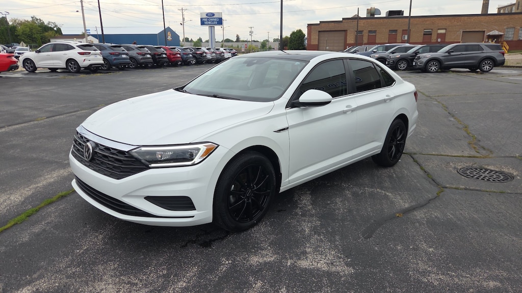 Used 2020 Volkswagen Jetta SEL Sedan