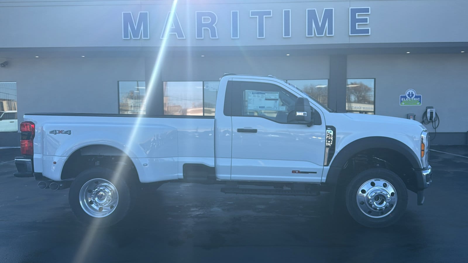 2026 Ford F-450 Super Duty XL's photo