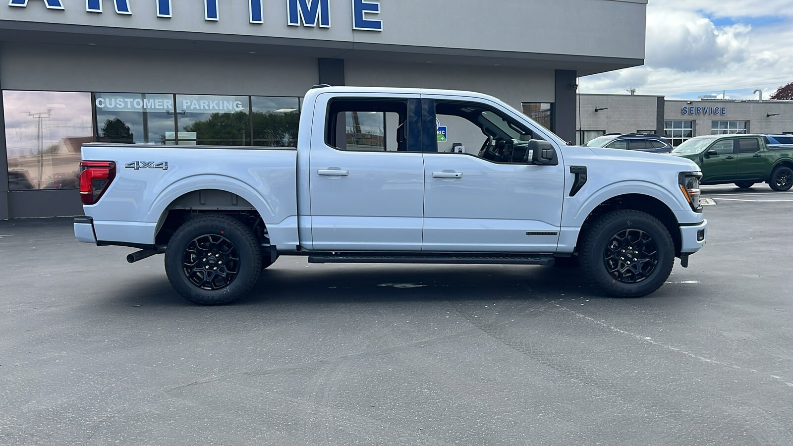 2025 Ford F-150 XLT photo 4