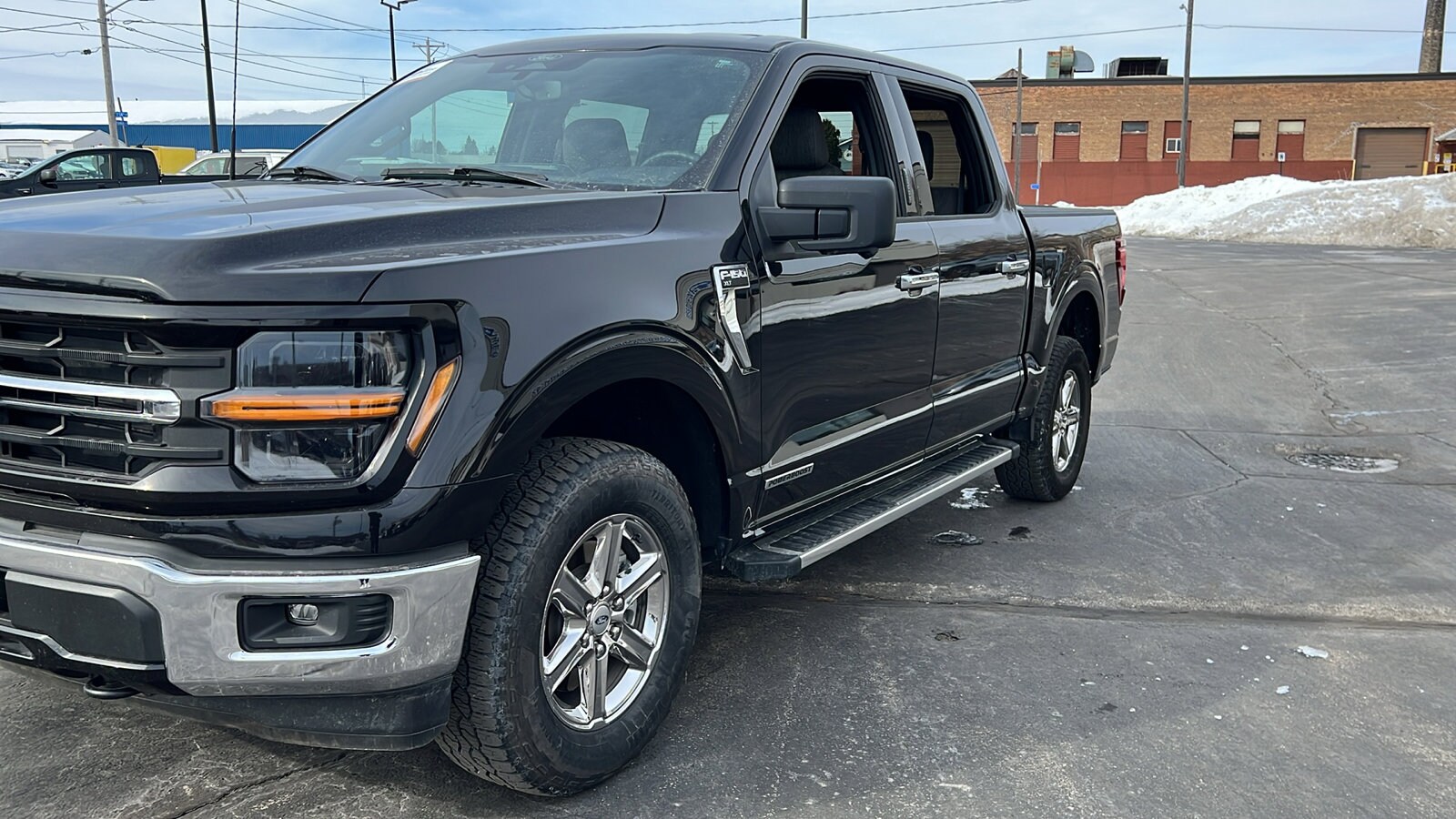 2024 Ford F-150 XLT photo 3