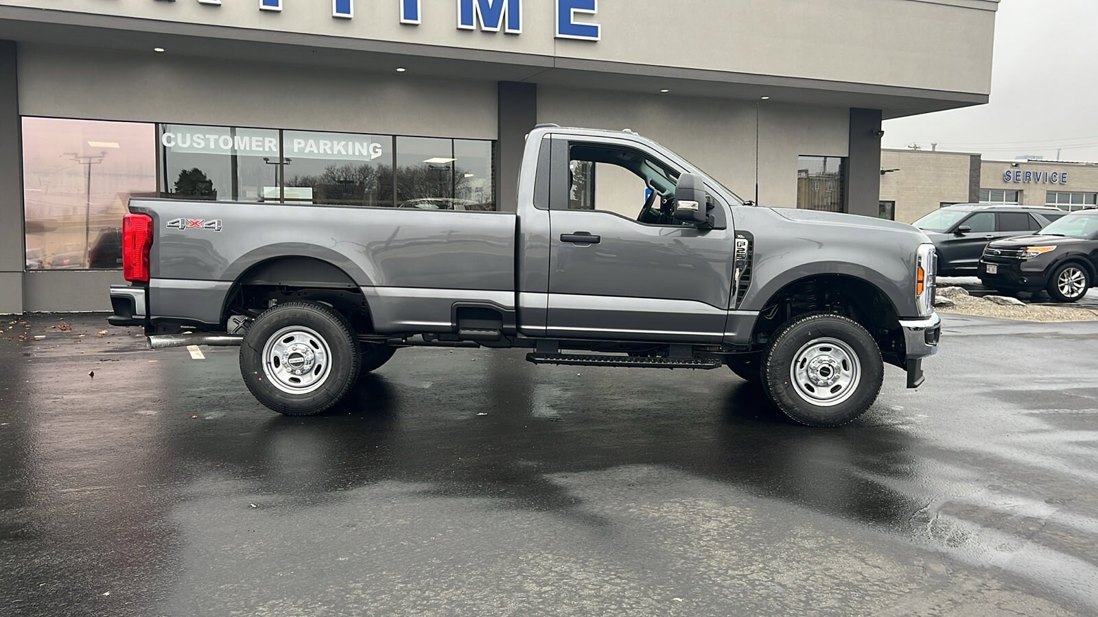 2025 Ford F-250 XL photo 4