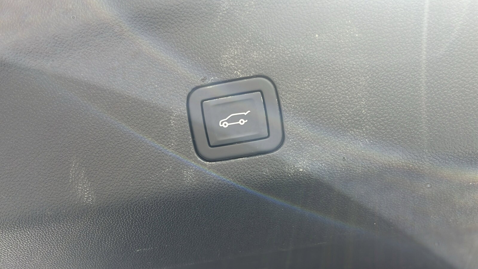 2024 Cadillac Escalade Sport - Photo 44