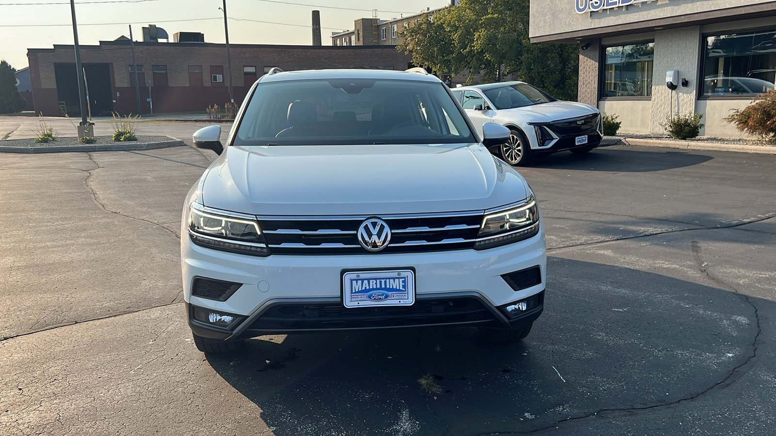 Used 2018 Volkswagen Tiguan SEL Premium with VIN 3VV4B7AX5JM119761 for sale in Manitowoc, WI