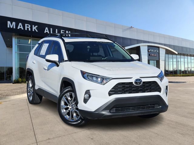 2019 Toyota RAV4 XLE Premium's photo