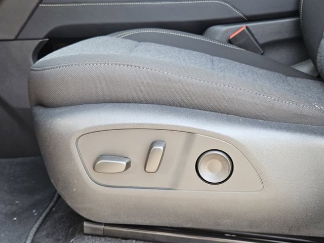 2026 GMC Acadia Elevation - Photo 18