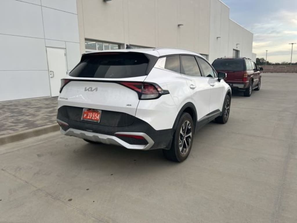 Used 2024 Kia Sportage EX SUV