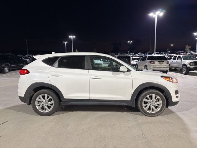 2020 Hyundai Tucson SE photo 2
