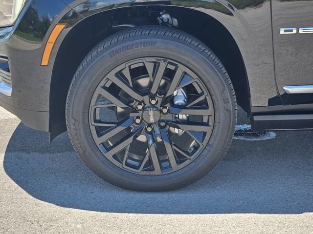 2026 GMC Yukon Denali - Photo 9