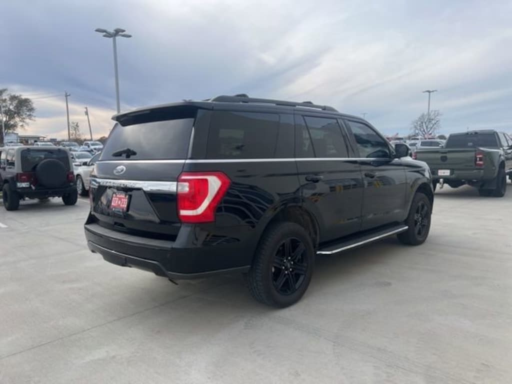 Used 2021 Ford Expedition XLT SUV