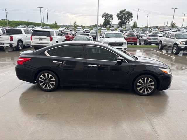 Used 2016 Nissan Altima SL with VIN 1N4AL3AP1GC148990 for sale in Collinsville, OK