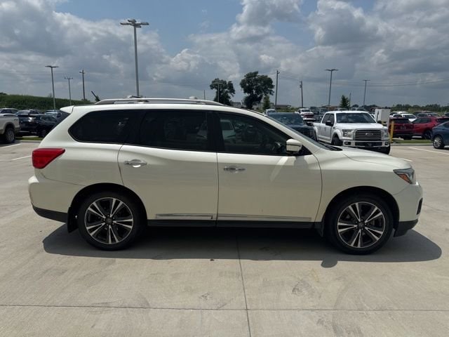 Used 2017 Nissan Pathfinder Platinum with VIN 5N1DR2MM6HC659397 for sale in Collinsville, OK