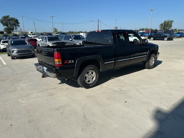 2002 Chevrolet Silverado 1500 photo 3
