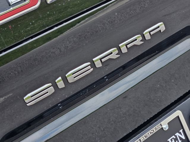 2026 GMC Sierra 1500 SLT - Photo 7