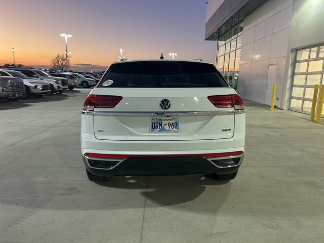 2022 Volkswagen Atlas Cross Sport SEL photo 4