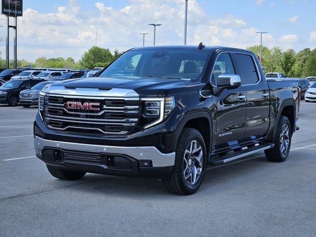 2026 GMC Sierra 1500 SLT - Photo 2