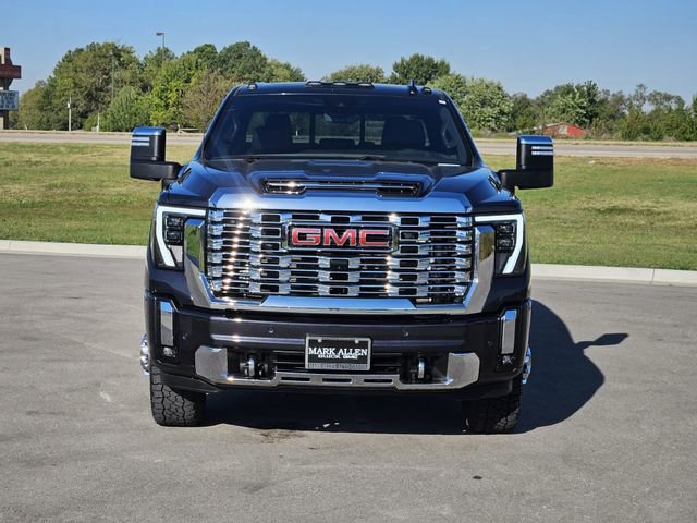 2024 Gmc Sierra 3500 HD Denali photo 2