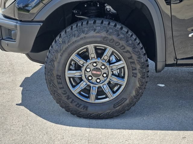 2026 GMC Sierra 1500 AT4X - Photo 9