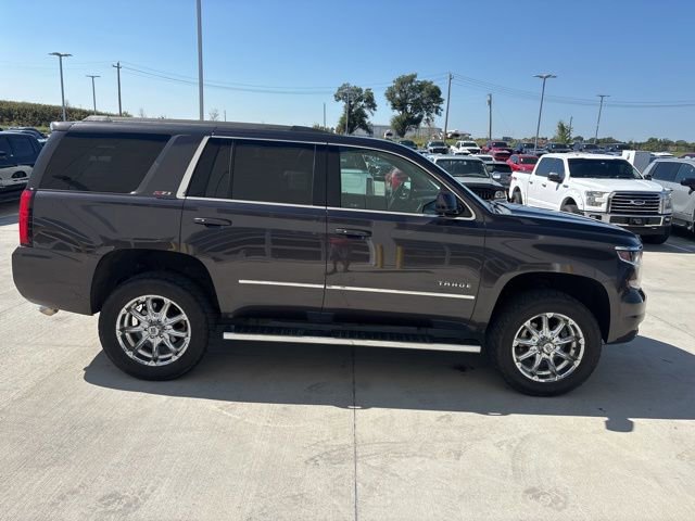 2016 Chevrolet Tahoe LT photo 2