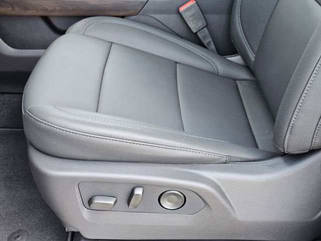 2026 GMC Sierra 1500 SLT - Photo 18