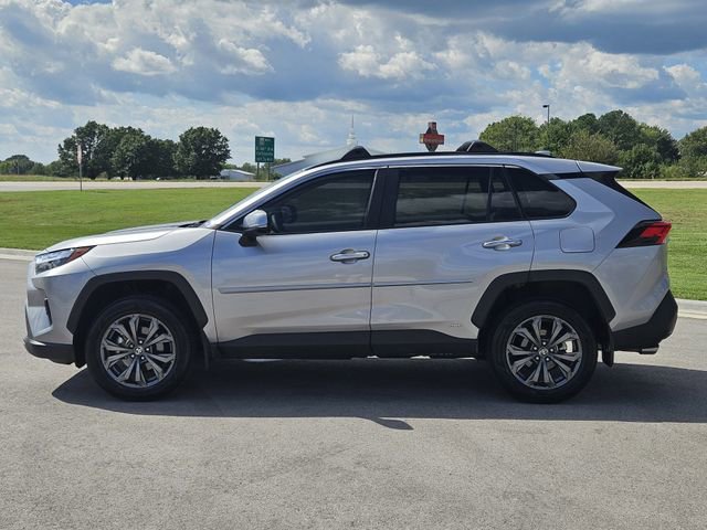 2023 Toyota RAV4 Hybrid Limited photo 3