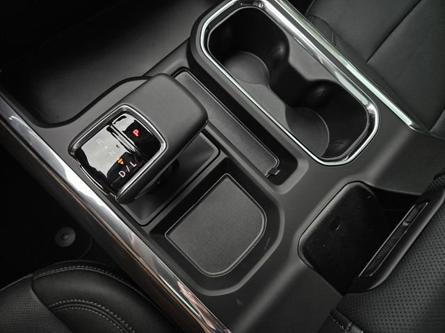 2026 GMC Sierra 1500 SLT - Photo 16