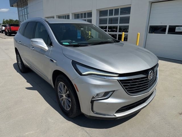 2022 Buick Enclave Essence's photo