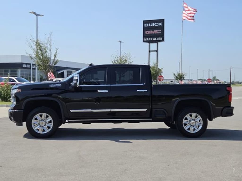 Used 2025 Chevrolet Silverado 2500 HD High Country Truck Crew Cab