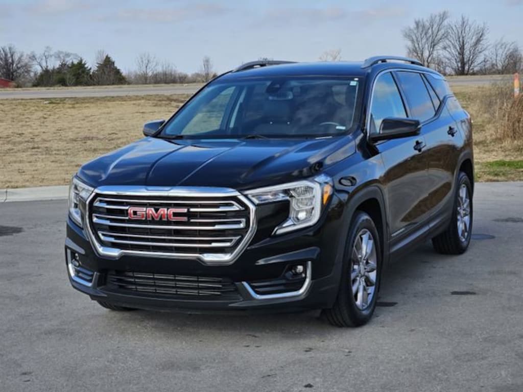 Used 2024 GMC Terrain SLT SUV
