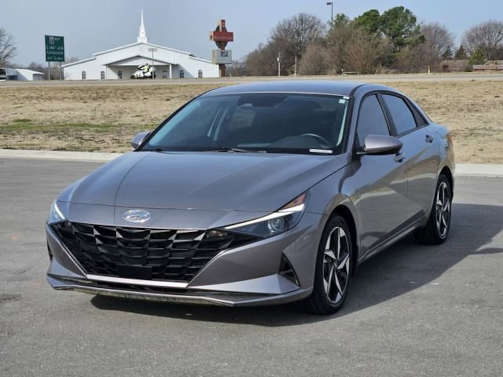 Used 2023 Hyundai Elantra SEL Sedan