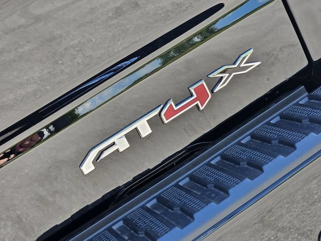 2026 GMC Sierra 1500 AT4X - Photo 8
