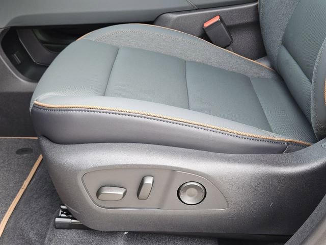 2026 GMC Acadia AT4 - Photo 18