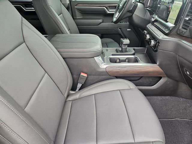 2026 GMC Sierra 1500 SLT - Photo 11