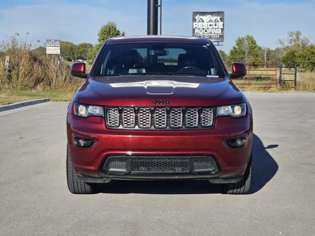 Used 2020 Jeep Grand Cherokee Laredo SUV