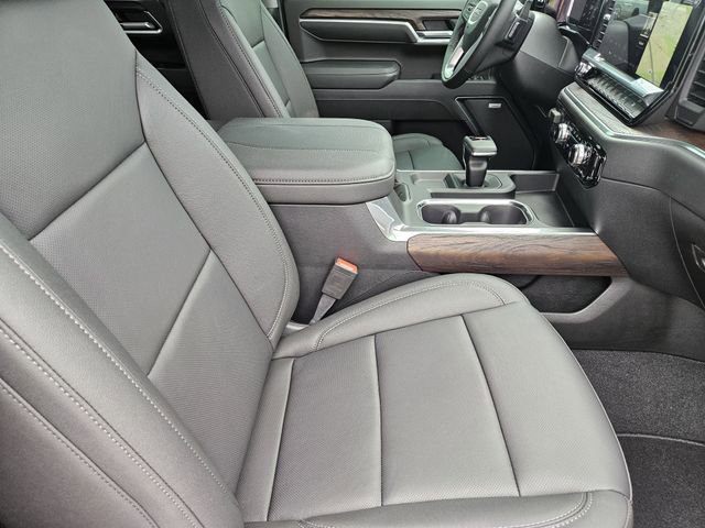 2026 GMC Sierra 1500 SLT - Photo 10