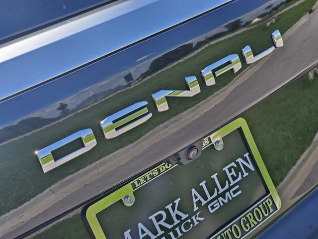 2026 GMC Yukon Denali - Photo 8