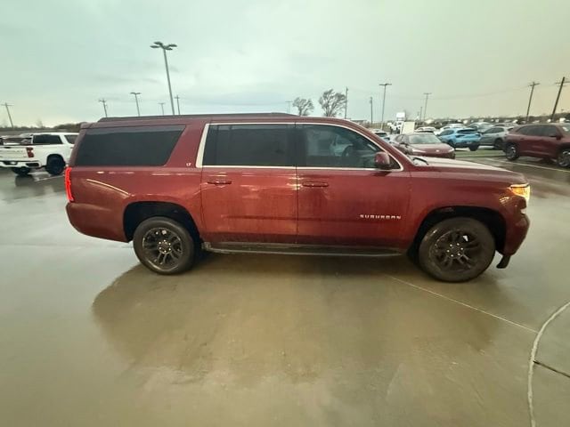 Used 2017 Chevrolet Suburban LT with VIN 1GNSKHKC7HR120370 for sale in Collinsville, OK