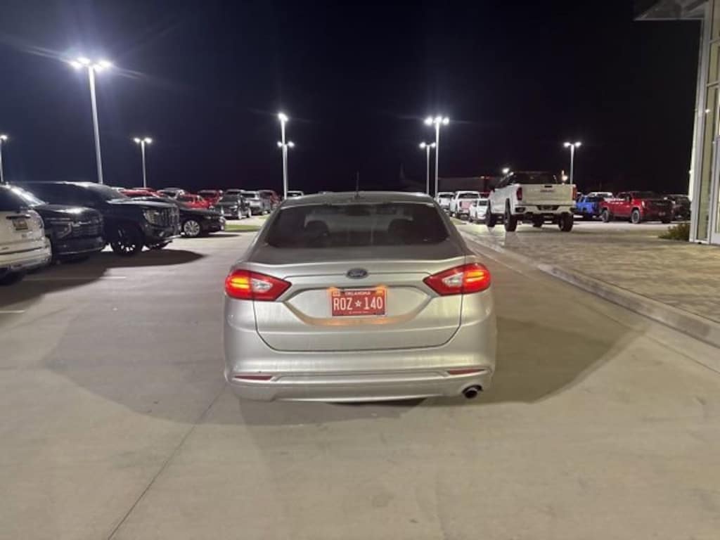 Used 2014 Ford Fusion SE Sedan