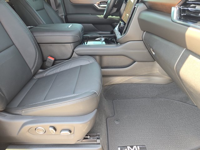 2026 GMC Yukon Denali - Photo 11