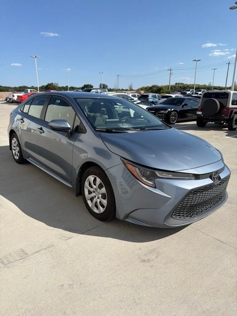Used 2020 Toyota Corolla LE with VIN JTDEPRAE6LJ086431 for sale in Collinsville, OK