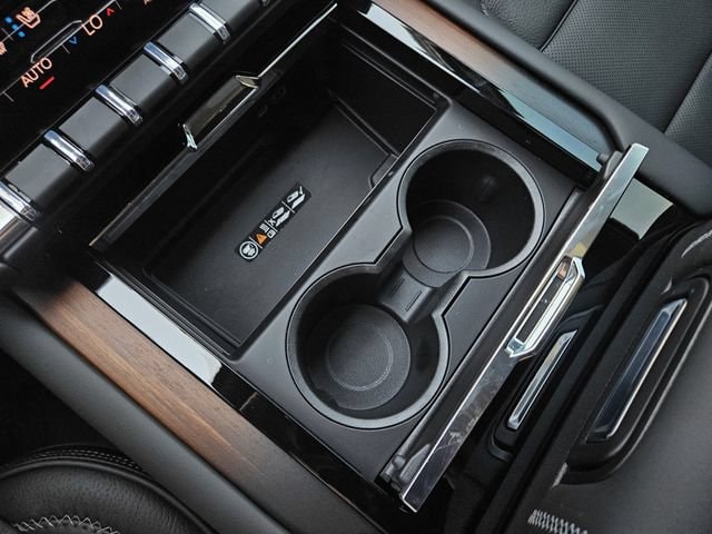 2026 GMC Yukon Denali - Photo 16