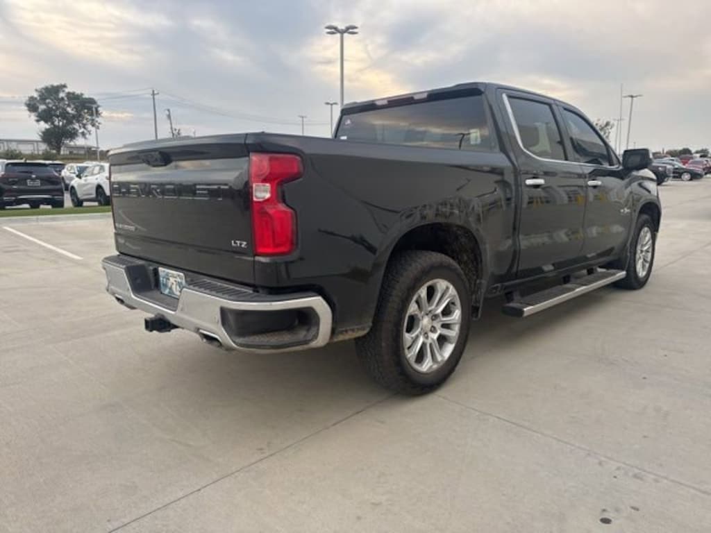 Used 2022 Chevrolet Silverado 1500 LTZ Truck Crew Cab