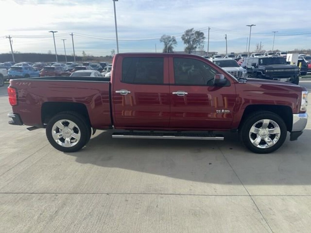 Used 2018 Chevrolet Silverado 1500 LT w/1LT Truck Crew Cab