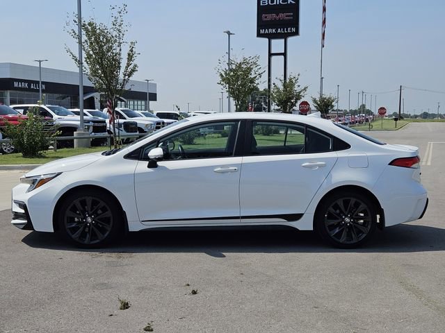 2024 Toyota Corolla SE photo 2