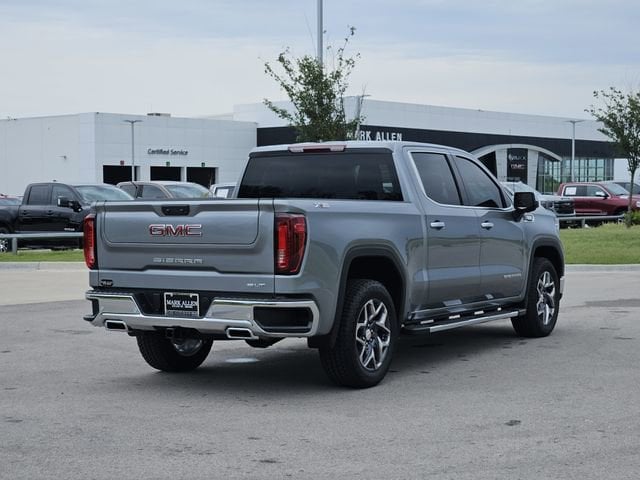 2026 GMC Sierra 1500 SLT - Photo 4