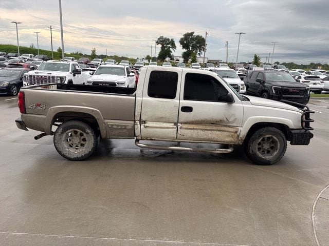 Used 2005 Chevrolet Silverado 1500 Z71 with VIN 2GCEK19BX51260119 for sale in Collinsville, OK