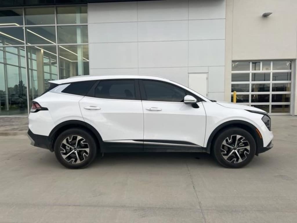 Used 2024 Kia Sportage EX SUV