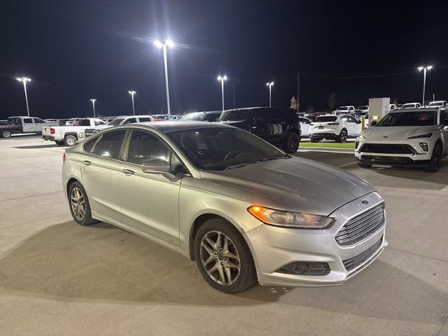 2014 Ford Fusion SE's photo