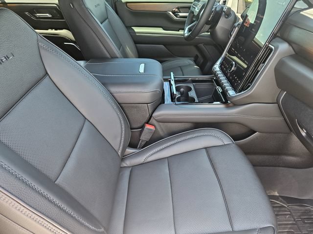 2026 GMC Yukon Denali - Photo 11