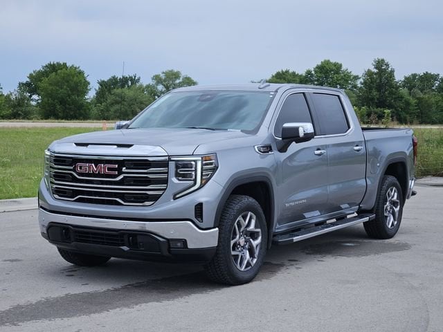2026 GMC Sierra 1500 SLT - Photo 2